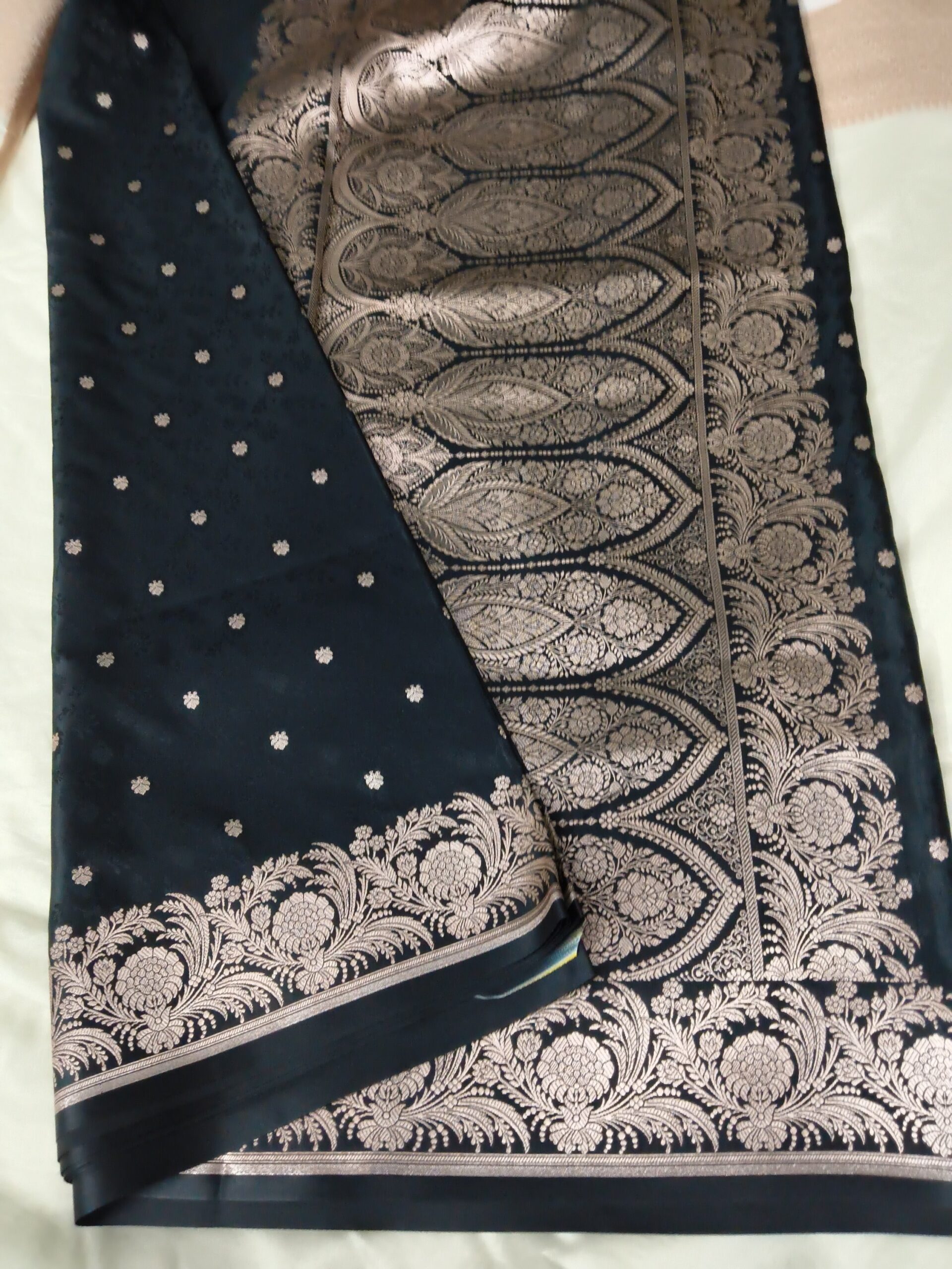 Black Tanchoi Banarasi Silk Saree with zari embroidery - Image 5