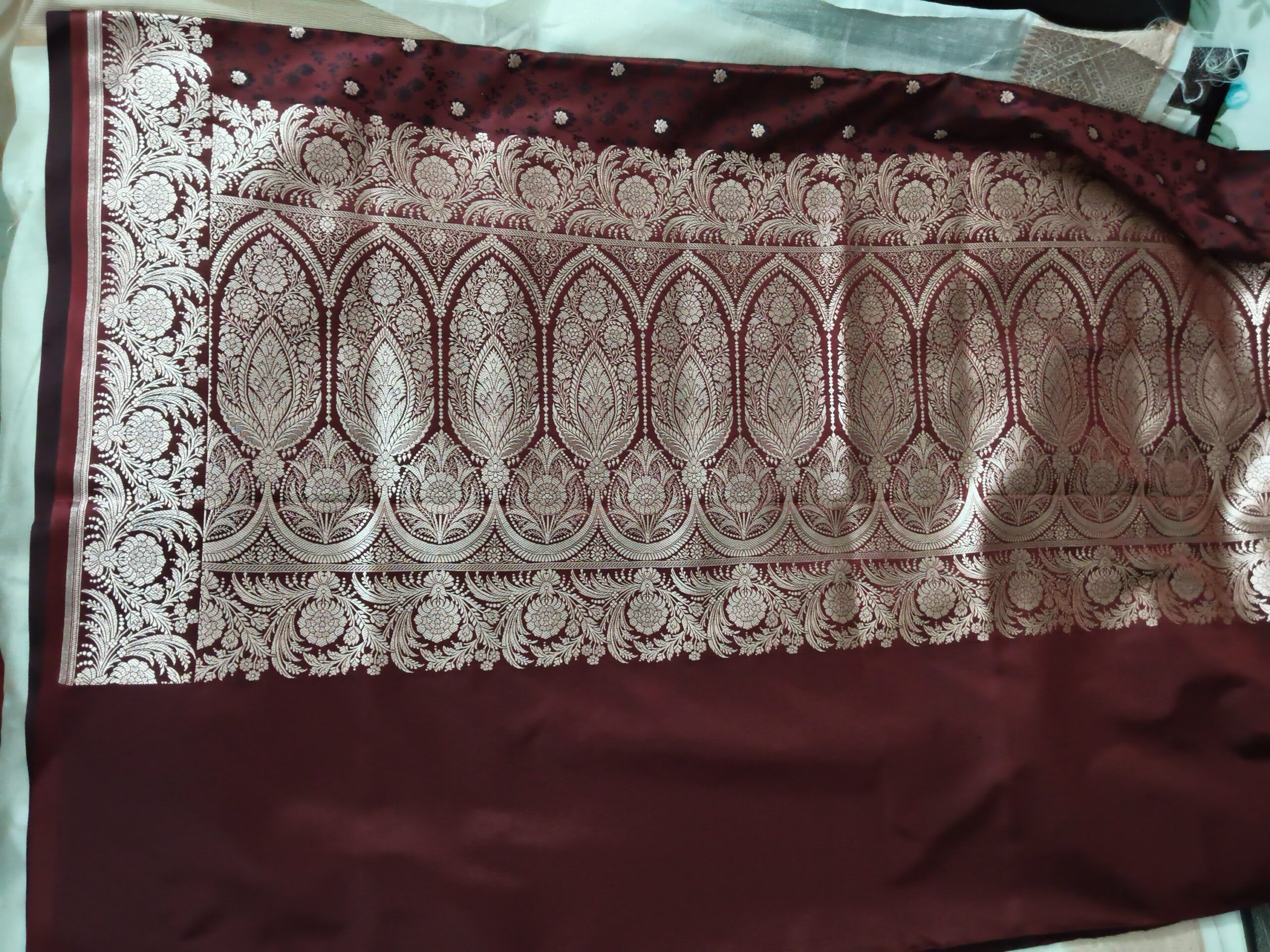 Dark Chocolate Brown Tanchoi Banarasi Silk Saree with zari embroidery - Image 5